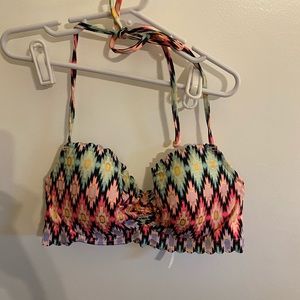 Women’s Victoria’s Secret bikini top 32c